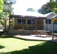 Pine Cottage - Accommodation 4U