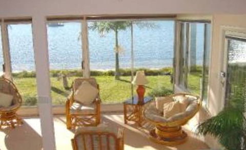 8 Seaview Crescent - Accommodation 4U 1