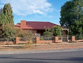 Kaths Place - Accommodation 4U 0