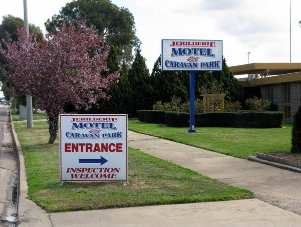 Jerilderie NSW Accommodation 4U