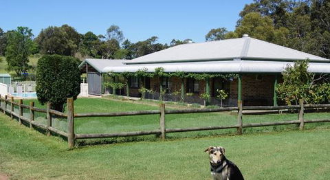 Blackthorn Hill Retreat - Accommodation 4U 0