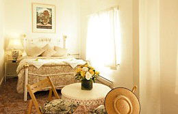 Clarendon Guesthouse - Accommodation 4U 2