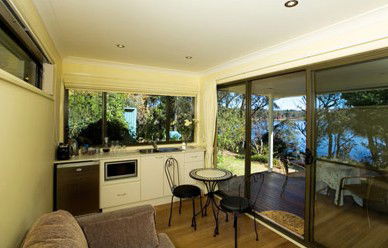 Blue Mountains Lakeside Bed And Breakfast - Accommodation 4U 3