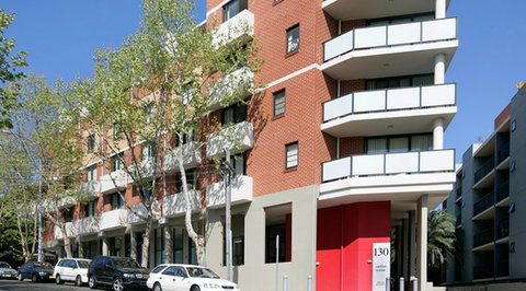 130 Carillon Avenue - Accommodation 4U 5