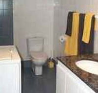 A Beach House Near Manly - Accommodation 4U