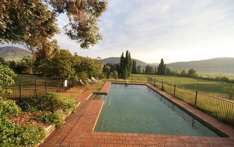 A Church And Homestead In Mudgee - Accommodation 4U 5