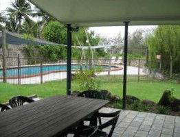 Bucasia Beach House - Accommodation 4U 1
