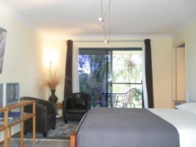 Grasstree Beach Bed And Breakfast - Accommodation 4U 1