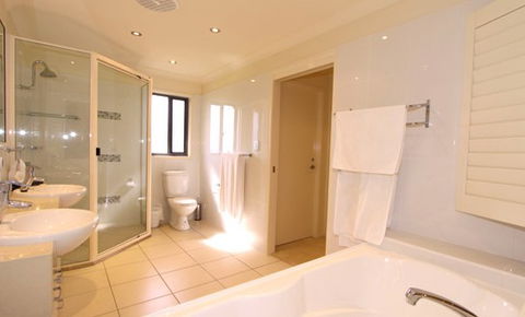 Ocean Paradise Holiday House - Accommodation 4U 1