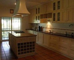 Moore Park Beach - Serenity Beach House - Accommodation 4U 2