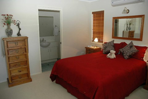Alexander Lakeside Bed And Breakfast - Accommodation 4U 5