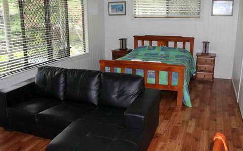 Sanctuary Lakes Fauna Retreat - Accommodation 4U 1