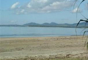 Beachfront Locations - Accommodation 4U 3