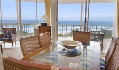 Whalewatch Ocean Beach Resort - Accommodation 4U 4