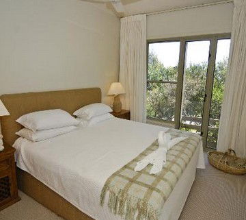 Claytons On Cylinder Beach Front Apartments - Accommodation 4U 2