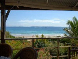Claytons On Cylinder Beach Front Apartments - Accommodation 4U 5