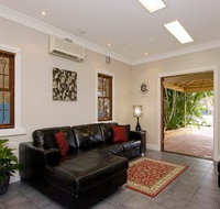 Swan Inn Bed and Breakfast - Accommodation 4U