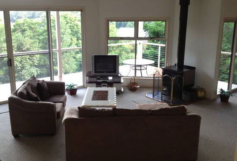 Ravensbourne Escape Kookaburra Kottage - Accommodation 4U 3