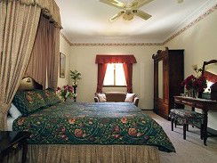 Holberry House - Accommodation 4U 0