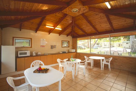 Crystal Brook Tourist Park - Accommodation 4U 2