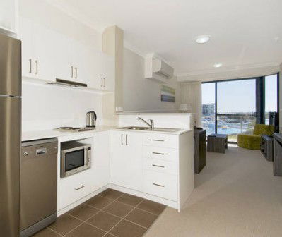 Quality Suites Crest Mandurah - Accommodation 4U 2