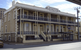 Glenelg Beach Hostel - Accommodation 4U