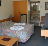 Tropical Gateway Motor Inn - Accommodation 4U