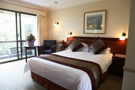 Best Western Twin Towers Inn - Accommodation 4U 1