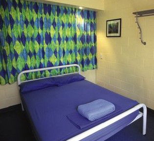 Cairns Central YHA - Accommodation 4U 2