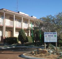 Baywatch Manor Resort - Accommodation 4U