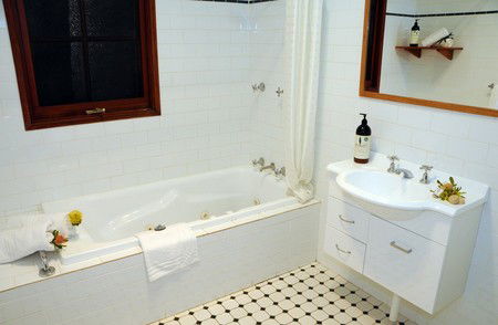 Hookes Creek Forest Retreat - Accommodation 4U 1