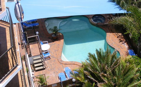 Beach Palms Holiday Apartments - Accommodation 4U 2