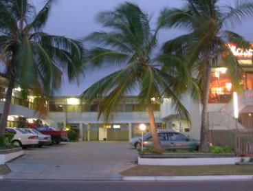 Tropical Gateway Motor Inn - Accommodation 4U 1