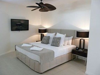 Club Tropical Resort - Accommodation 4U 3