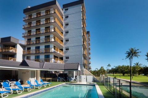 Coral Towers Holiday Apartments - Accommodation 4U 0
