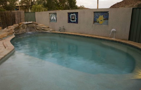 Hillsview Tourist Apartments - Accommodation 4U 1