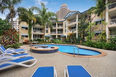 Surfers Beach Holiday Apartments - Accommodation 4U 0