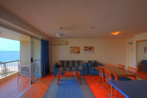 Surfers Beachside Holiday Apartments - Accommodation 4U 1
