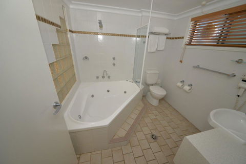 Rockpool Motor Inn - Accommodation 4U 7