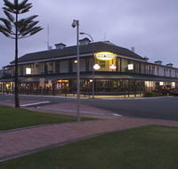 Grand Tasman Hotel - Accommodation 4U
