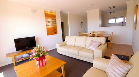 Margaret's Beach Resort - Accommodation 4U 3
