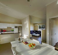 Middle Rock Holiday Resort - Accommodation 4U