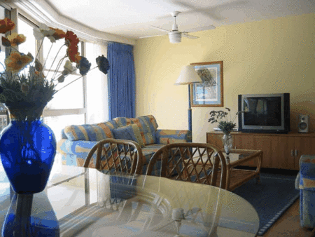 Beachcomber On The Spit - Accommodation 4U 2