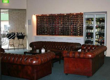 International Motor Inn - Accommodation 4U 0