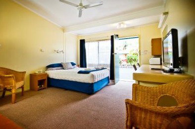 Premier Motor Inn - Accommodation 4U 1