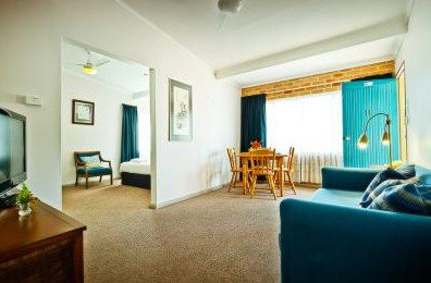 Premier Motor Inn - Accommodation 4U 2