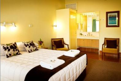 Premier Motor Inn - Accommodation 4U 4
