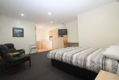 Lakeview Motor Inn - Accommodation 4U 1