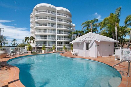 Atrium Resort - Accommodation 4U 1