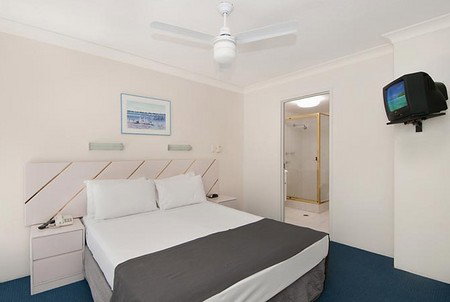 Atrium Resort - Accommodation 4U 3